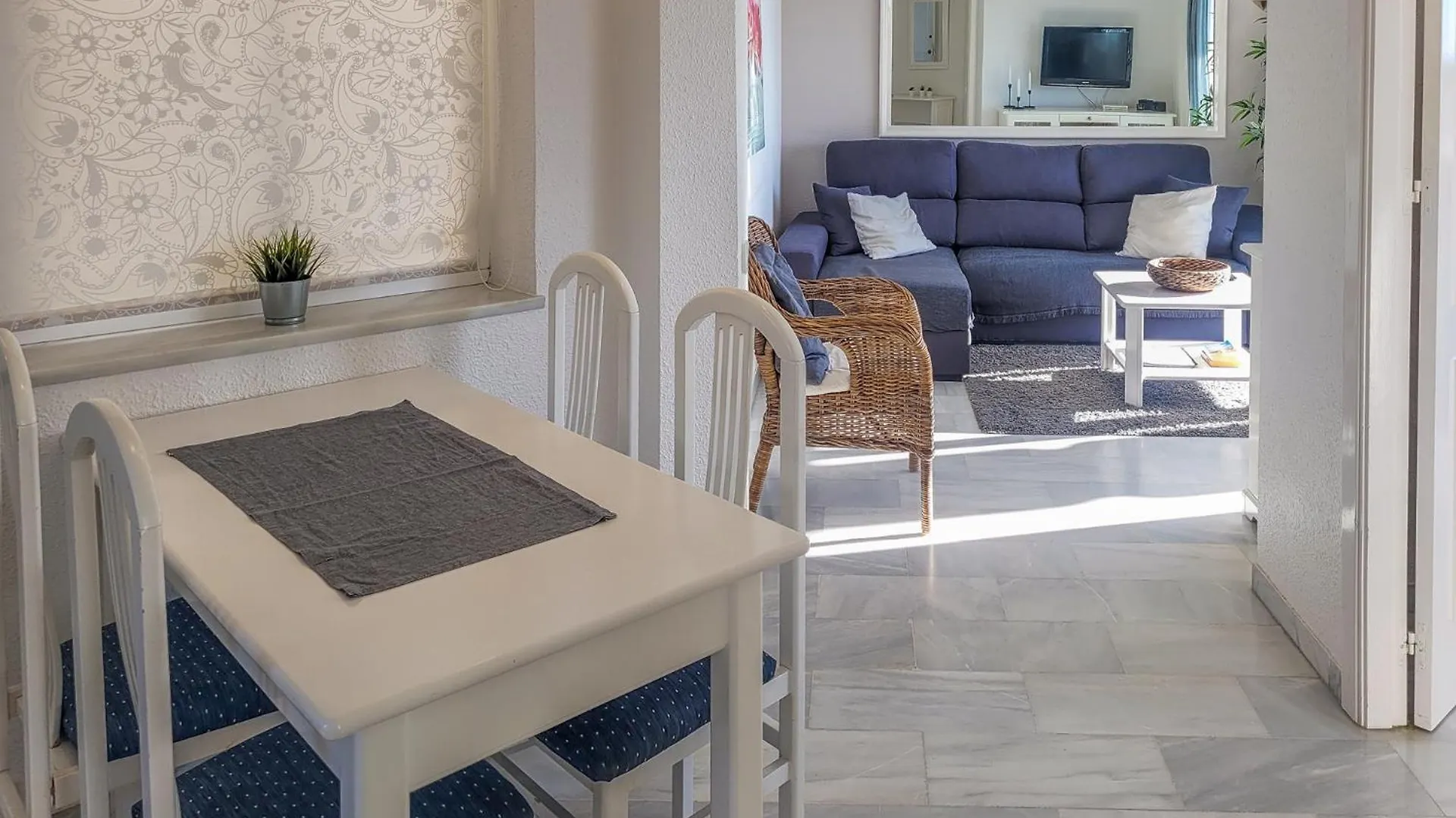 Апартаменты ☆Cozy 2Br Apt. With Sea Views Wifi/Ac/Parking Ситио-де-Калаонда Испания